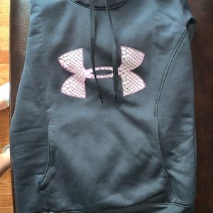 Black Under Armour Sweatshirt